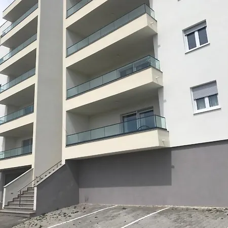 Apartment Leon Makarska Exterior photo